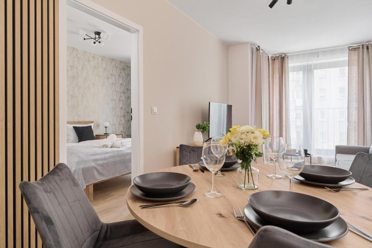 Nowoczesny Apartament Z Balkonem I Parkingiem W Centrum Wroclawia By Noclegi Renters Экстерьер фото