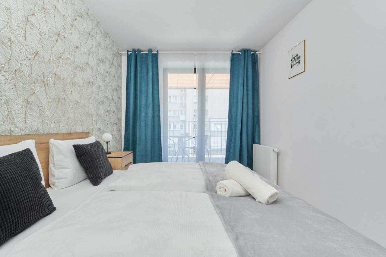 Nowoczesny Apartament Z Balkonem I Parkingiem W Centrum Wroclawia By Noclegi Renters Экстерьер фото