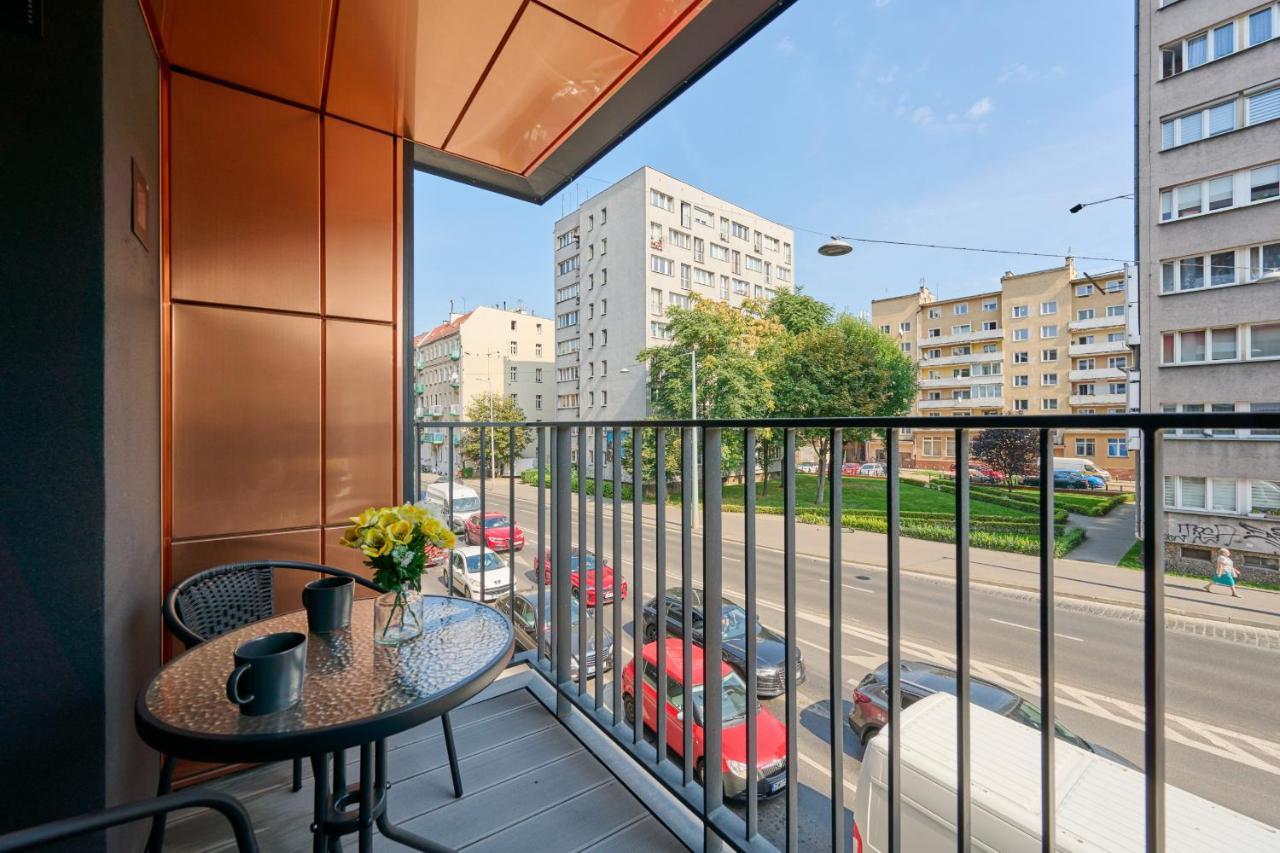 Nowoczesny Apartament Z Balkonem I Parkingiem W Centrum Wroclawia By Noclegi Renters Экстерьер фото